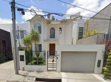 Casa de 4 habitaciones, Tijuana · Casa con 300 m² de Superficie de Terreno, 4 Recámaras en Venta en Jardines de Chapultepec S - E