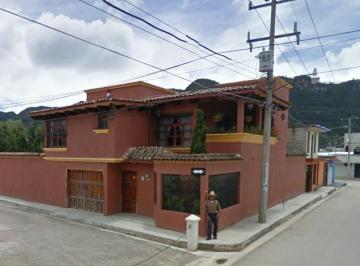 Casa en Venta de 5 habitaciones Fraccionamiento Vista Hermosa · Se Vende Casa En: Av Olimpo, Vista Hermosa, San Cristobal de Las Casas, Chiapas.