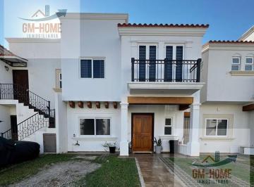 Casa · 3 Recámaras · 2 Estacionamientos · Casa en Mediterraneo Residencial, Mazatlán, Sinaloa.