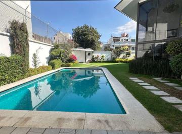 Casa de 4 habitaciones, Xochimilco · Espectacular Residencia con Alberca en Privada Bosque Residencial del Sur.