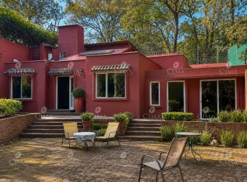 Casa · 210m² · 4 Recámaras · 3 Estacionamientos · Venta Casa Fraccionamiento del Bosque, Cuernavaca, Morelos - V387