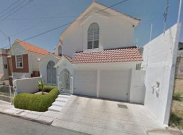 Casa de 5 habitaciones, Chihuahua · Casa en Venta Ubicada en Lomas La Salle Chihuahua