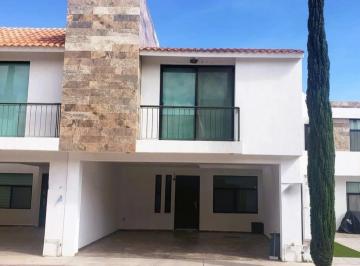 Casa · 3 Recámaras · 2 Estacionamientos · Casa en Venta en Privada San Jose