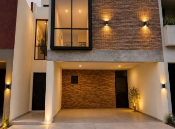 Casa · 230m² · 3 Recámaras · 2 Estacionamientos · Estrena Casa en Cumbres Dominio, Zona de Alta Plusvalía y Crecimiento