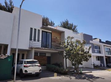 Casa en condominio de 3 habitaciones, Zapopan · Casa en Venta en Zapopan, Jalisco, Valle Imperial (Coto Galo)