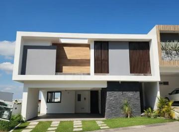 Casa · 280m² · 3 Recámaras · 2 Estacionamientos · Venta de Casa en Punta Tiburón con Acabados de Mármol