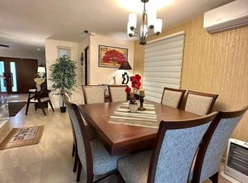 Casa de 3 habitaciones, Guadalupe · Casa en Venta en Jardines de Andalucía