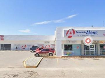 Local comercial · 174m² · 8 Estacionamientos · Local en Renta en Cumbres en Av Paseo de Los Leones