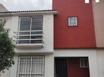Casa de 3 habitaciones, Toluca · Venta o Renta Toluca 3 Recamaras Frente a Parque Toluca 2000