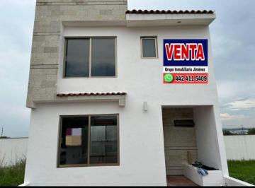 Casa · 168m² · 3 Recámaras · 2 Estacionamientos · Casa - Ciudad Maderas Residencial Querétaro