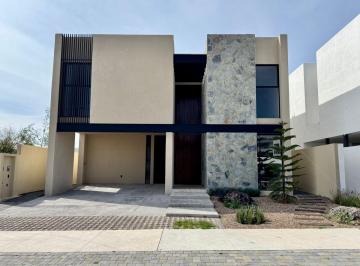 Casa de 3 habitaciones, Querétaro · Elegancia y Amplitud en La Espiga, Querétaro