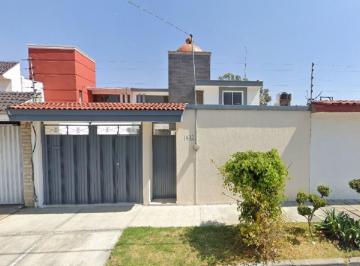 Casa de 4 habitaciones, Puebla · Casa en Puebla, Plazas Amalucan, con Jardin, 4 Recamaras y 3 Baños