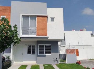 Casa de 3 habitaciones, San Pedro Tlaquepaque · Se Vende Hermosa Casa en Paseo de Los Parques