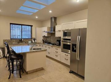 Casa de 4 habitaciones, León · Casa en Venta en Cumbres del Campestre