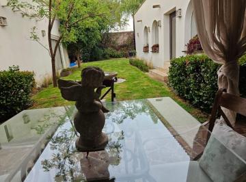 Casa de 4 habitaciones, León · Casa en Venta en Cumbres del Campestre