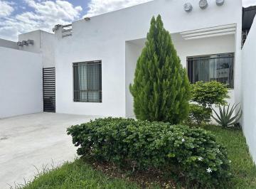 a4a64e7ed039251f108121c8e44c72672914dd95a2173f1ec256bc98483e2f5d · En Venta Casa de Una Planta en Las Américas II
