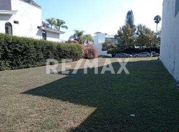 Terreno / Lote · 618m² · Terreno en Venta en Lomas del Bosque - (4)