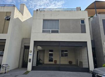 Casa de 3 habitaciones, General Escobedo · Casa en Renta en Escobedo en Cerradas de Anahuac