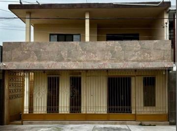 Casa · 208m² · 4 Recámaras · 1 Estacionamiento · Casa en Venta en San Nicolás de Los Garza