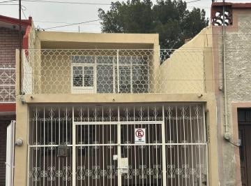 Casa de 3 habitaciones, Saltillo · Casa en Venta Zona Centro