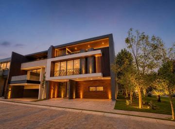 Casa · 420m² · 4 Recámaras · 2 Estacionamientos · Casa en Preventa en Lomas de Angelopolis II, Sonata San Andres Cholula Puebla