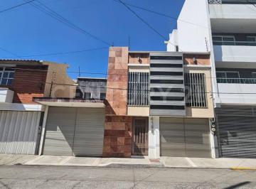 Casa · 293m² · 3 Recámaras · 6 Estacionamientos · Inmueble en Venta Colonia Gabriel Pastor a Pasos de Blvd 5 de Mayo, Puebla.