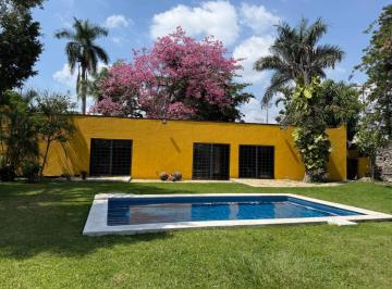 Casa · 255m² · 4 Recámaras · 2 Estacionamientos · Casa en Fraccionamiento en Jiutepec