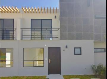 Casa de 2 habitaciones, Metepec · Casa de Dos Recamaras con Opcion a Una Tercera Recamara Planta Baja a Solo 12 Minutos de Metepec