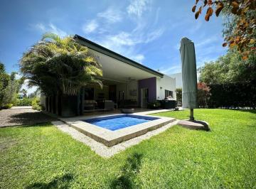 76751414643bd6a90c9f9b416611ba7ed35617f00e4c45e2f27a3ab11add8e55 · Venta de Casa en El Club Regency Jurica. 11