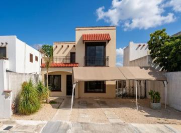 Casa de 3 habitaciones, Mérida · Tu Casa en Yucatan a un Precio Inigualable, lista Para Remodelara Tu Gusto