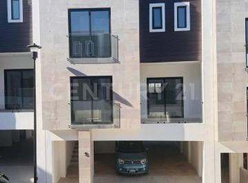 Casa · 194m² · 3 Recámaras · 2 Estacionamientos · Rcv - 1501 Casa en Venta en Residencial Agua Caliente