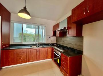 Casa de 4 habitaciones, Guadalajara · Casa Renta Lomas del Country (Coto de 4 Casas), 3 Niveles, 4 Habitaciones