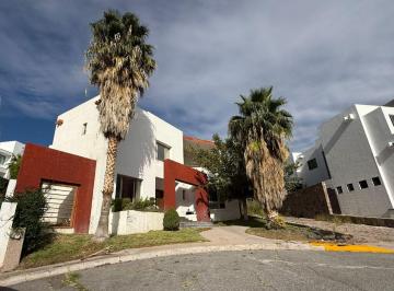 Casa de 4 habitaciones, Chihuahua · Casa en Venta con 650 m² de Construcción, en Chihuahua, Chihuahua
