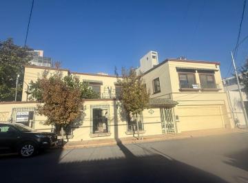 Casa de 4 habitaciones, San Pedro Garza García · Propiedad con Fácil Acceso, a Unos Pasos de Plaza Fiesta San Agustín, Fashion Drive y Metropolitan C