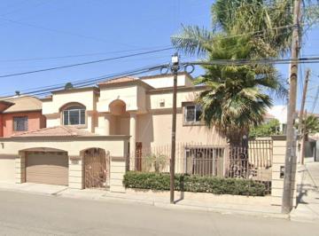 Casa de 5 habitaciones, Tijuana · P R o P I E D a D E X C E L E N T E P L U S V a L Í a U B I C a D a E N o T a Yt I J U a Na