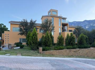 Casa de 5 habitaciones, Monterrey · Casa en Venta en Monterrey Zona Carretera Nacional Las Estancias