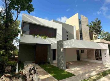Casa de 4 habitaciones, Benito Juárez · Casa en Venta – Vía Cumbres, Cancún