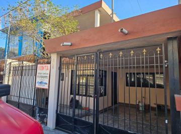 Casa · 180m² · 4 Recámaras · 1 Estacionamiento · Ecl Casa en Venta en San Nicolas Centro Calle Matamoros