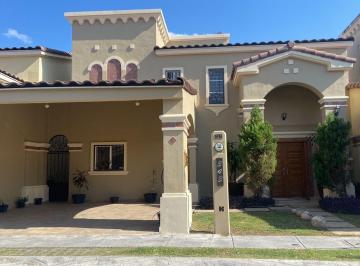 Casa · 234m² · 3 Recámaras · Venta Casa Zona San Nicolas