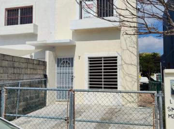 Casa en Renta de 2 habitaciones Bosque Real · Rento Casa a 10 Min. de La Playa