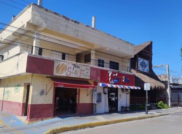 Edificio · 315m² · 6 Recámaras · Edificio en Venta con 6 Departamentos y 2 Locales Comerciales en Playa del Carmen.