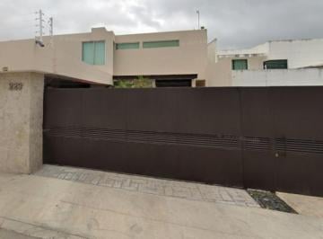 Casa de 5 habitaciones, Mérida · Casa en Venta. Fracc. Altabrisa. Mérida, Yucatán