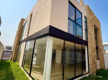 Casa · 250m² · 4 Recámaras · 2 Estacionamientos · Casa en Venta en Fracc. Punta Tiburón, Alvarado Veracruz