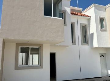 Casa · 107m² · 3 Recámaras · 2 Estacionamientos · ? Casas Nuevas en Paseo del Bosque?