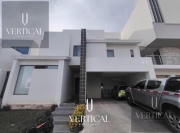 Casa · 400m² · 6 Recámaras · Casa - Condominio Pedregal del Valle