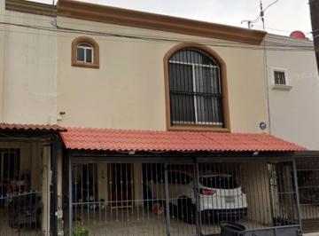 Casa de 3 habitaciones, Monterrey · Casa en Venta. Fracc. Valle de Las Cumbres 2ª Secc. Monterrey, Nuevo León