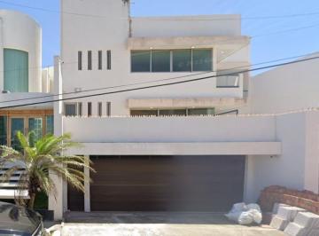 Casa de 5 habitaciones, Boca del Río · Casa en Venta. Fracc. Costa de Oro. Boca del Río, Veracruz