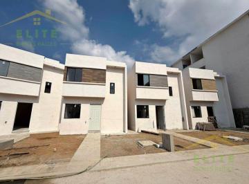 Casa · 84m² · 2 Recámaras · 2 Estacionamientos · Casas en Venta Fracc Jardines de Champayan Tampico