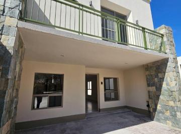 Casa de 3 habitaciones, León · Casa con Terreno Excedente y 3 Recámaras en Venta en Lyrata, León