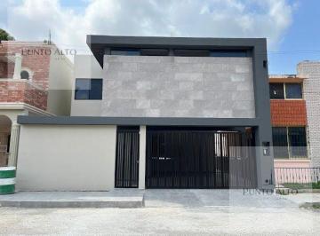 Casa · 236m² · 3 Recámaras · 1 Estacionamiento · Casa en Venta a Unos Pasos de Faja de Oro y Av Hidalgo